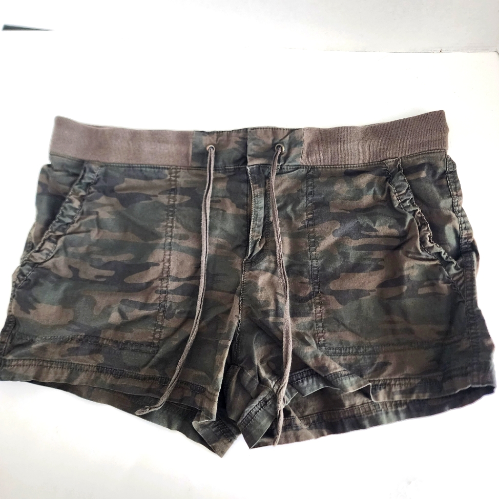 A.N.A. Camo Shorts Size 12